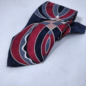 Geoffrey Beene All Silk Tie Unique Beautiful Red